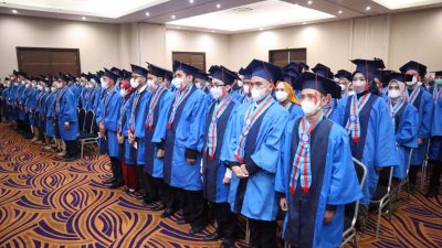 Wisuda ke-15 Universitas BSI Kampus Sukabumi Digelar Secara Offline dengan Meriah