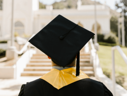 Prospek Kerja Lulusan Farmasi yang Menjanjikan di Dunia Kesehatan